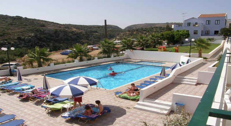 Camari Garden Hotel Apartments Gerani Chanion Dış mekan fotoğraf